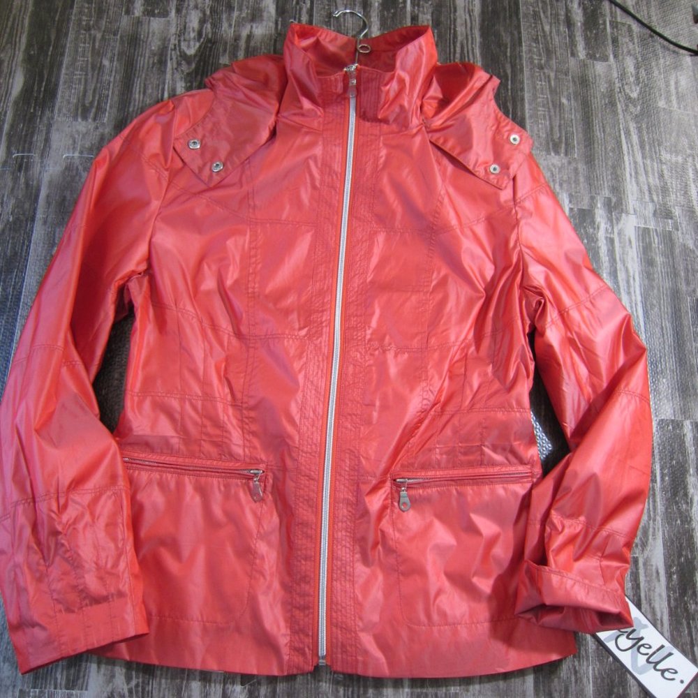 NWT Water Resistant Rain Jkt, w/hood-Neyelle Brand